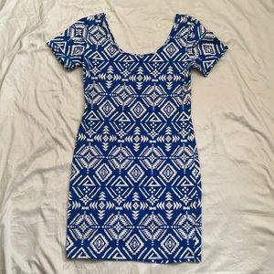 Forever 21 Aztec print short sleeve bodycon dress Medium